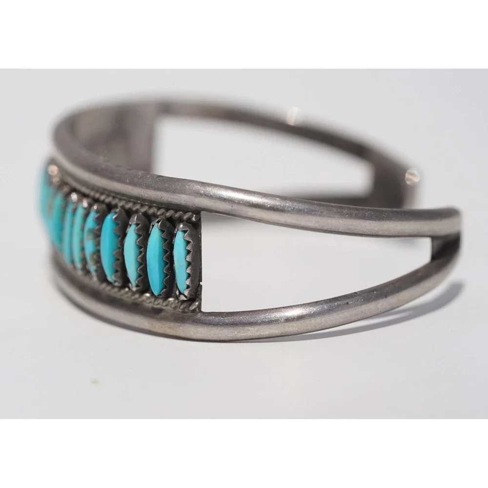 Valentino & Matilda Banteah - Zuni Native Sterling Silver Needle Point Bracelet - Picture 8 of 8